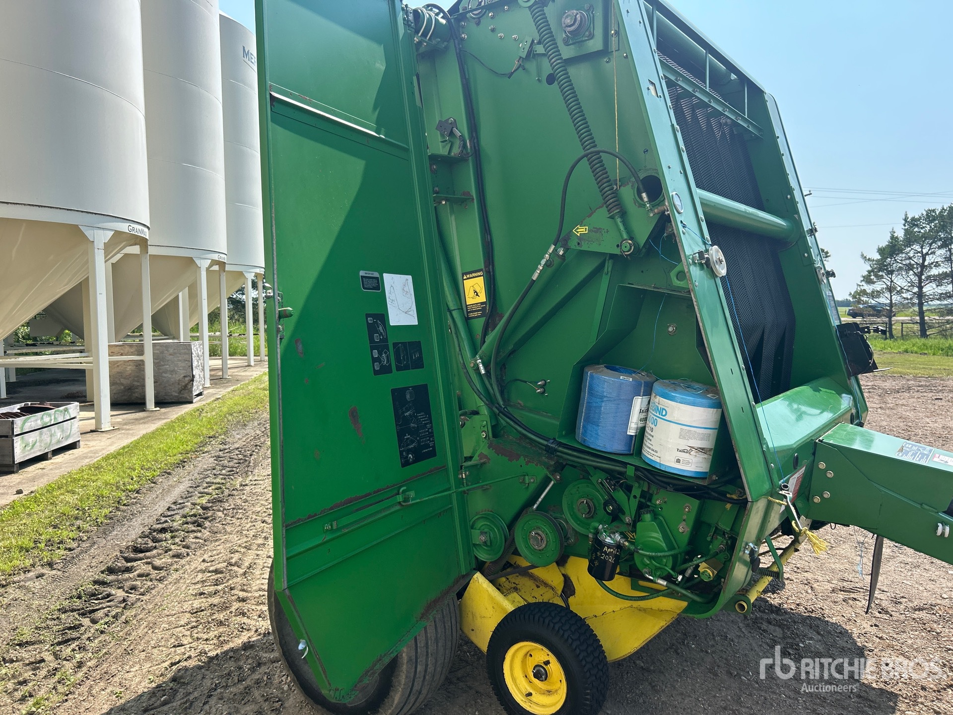 1992 John Deere 535