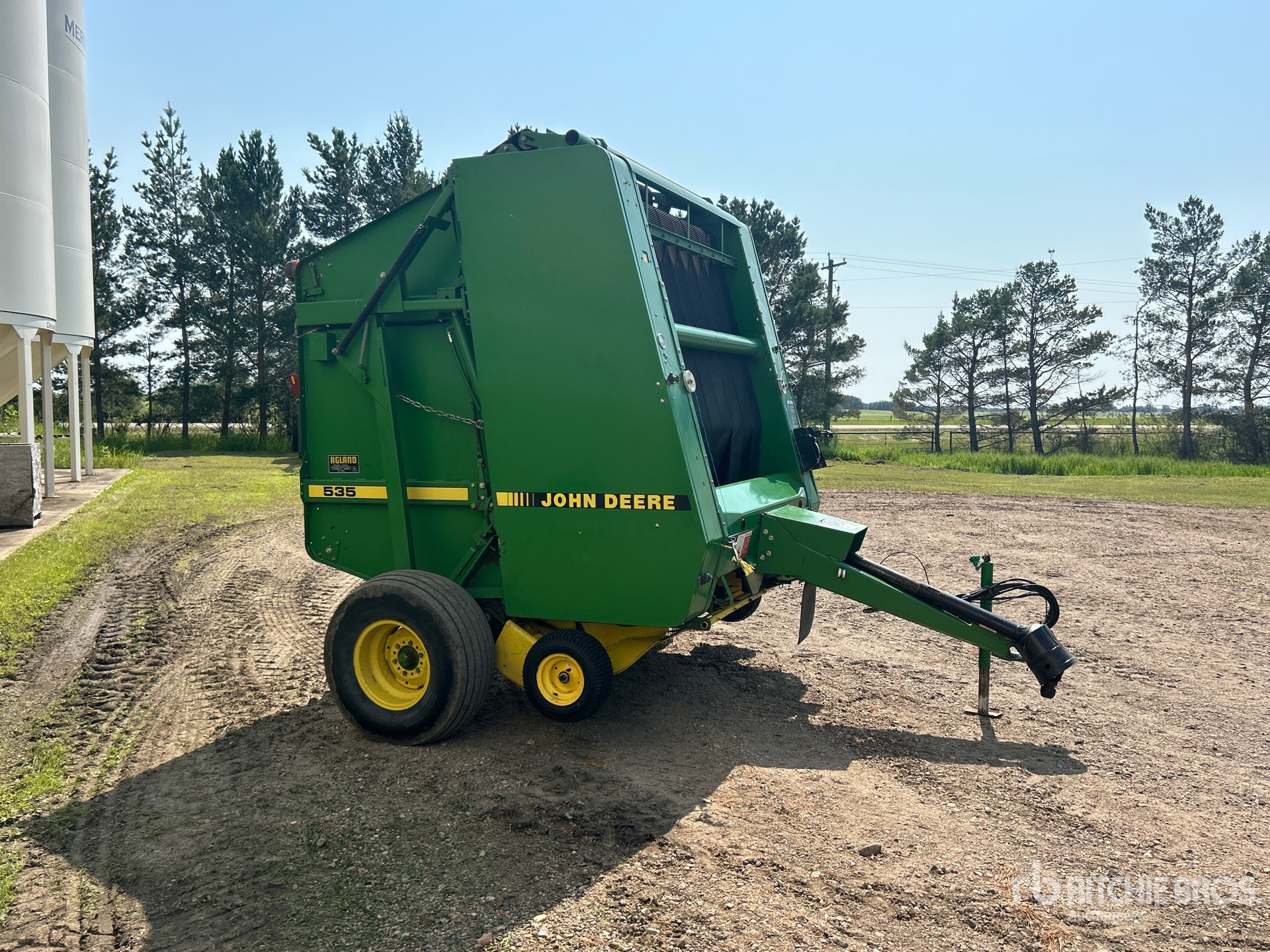 1992 John Deere 535