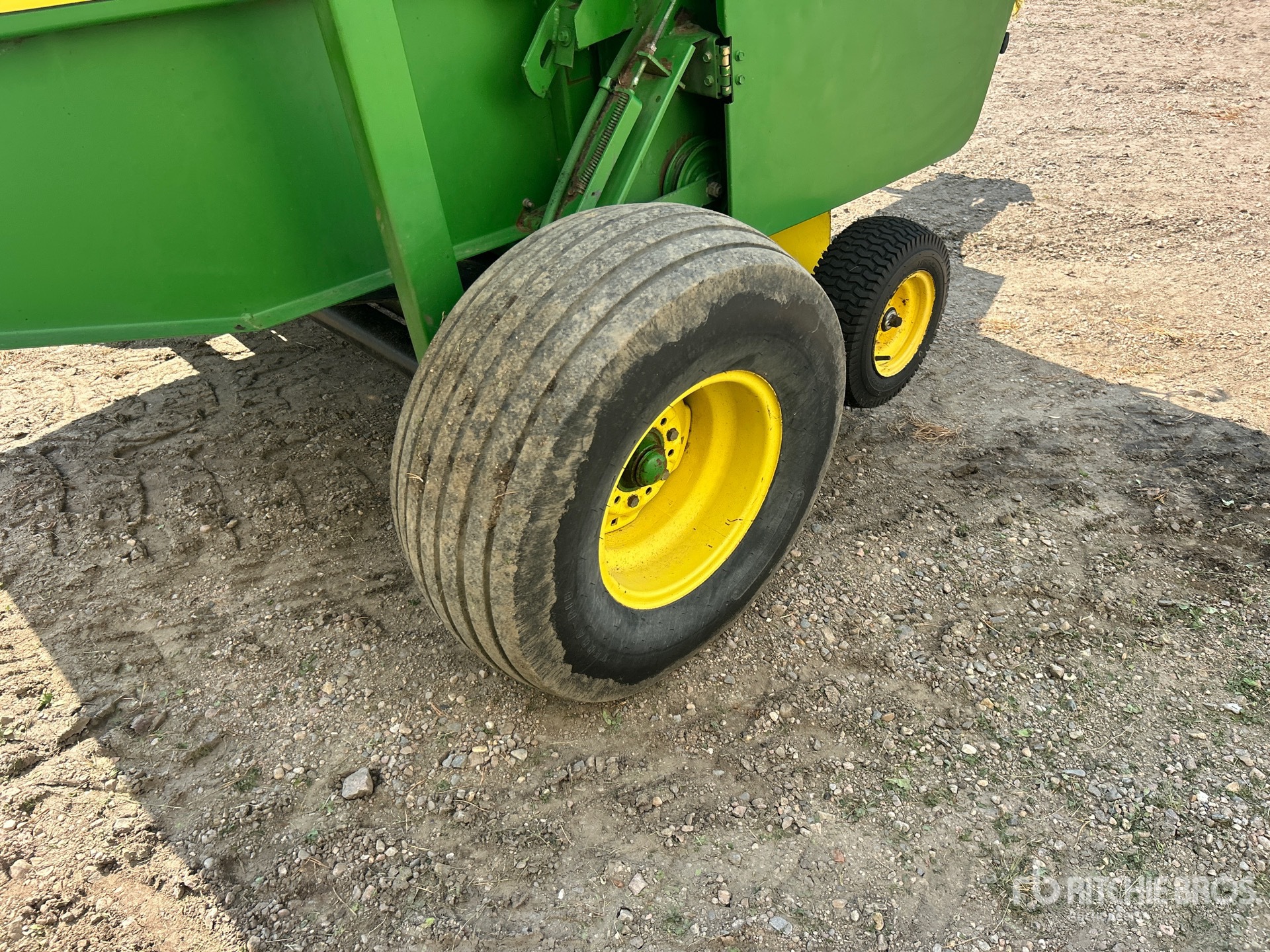 1992 John Deere 535
