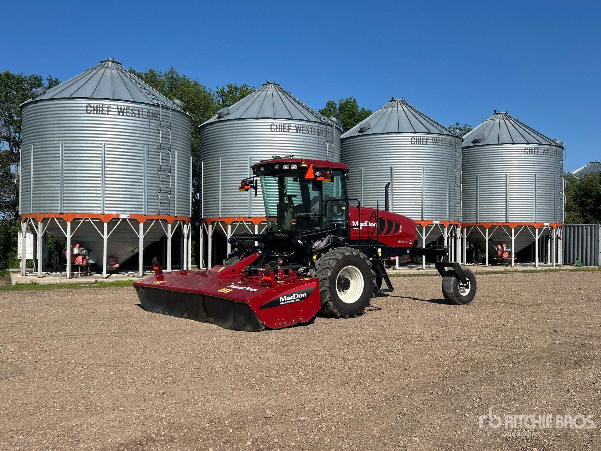 2015 Macdon M205