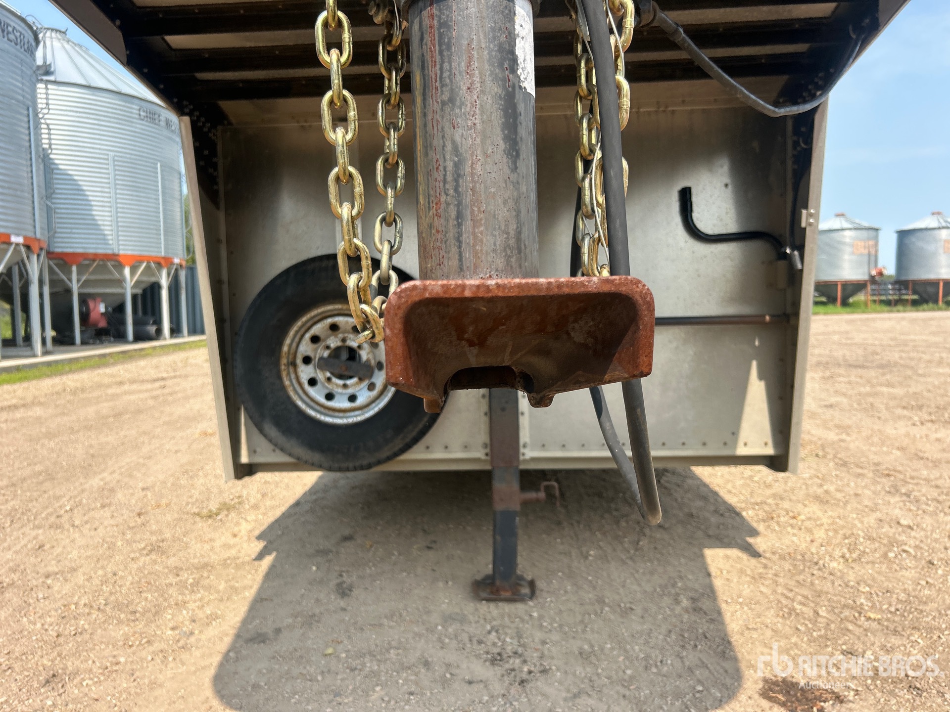 2015 Wilson 24 ft T/A