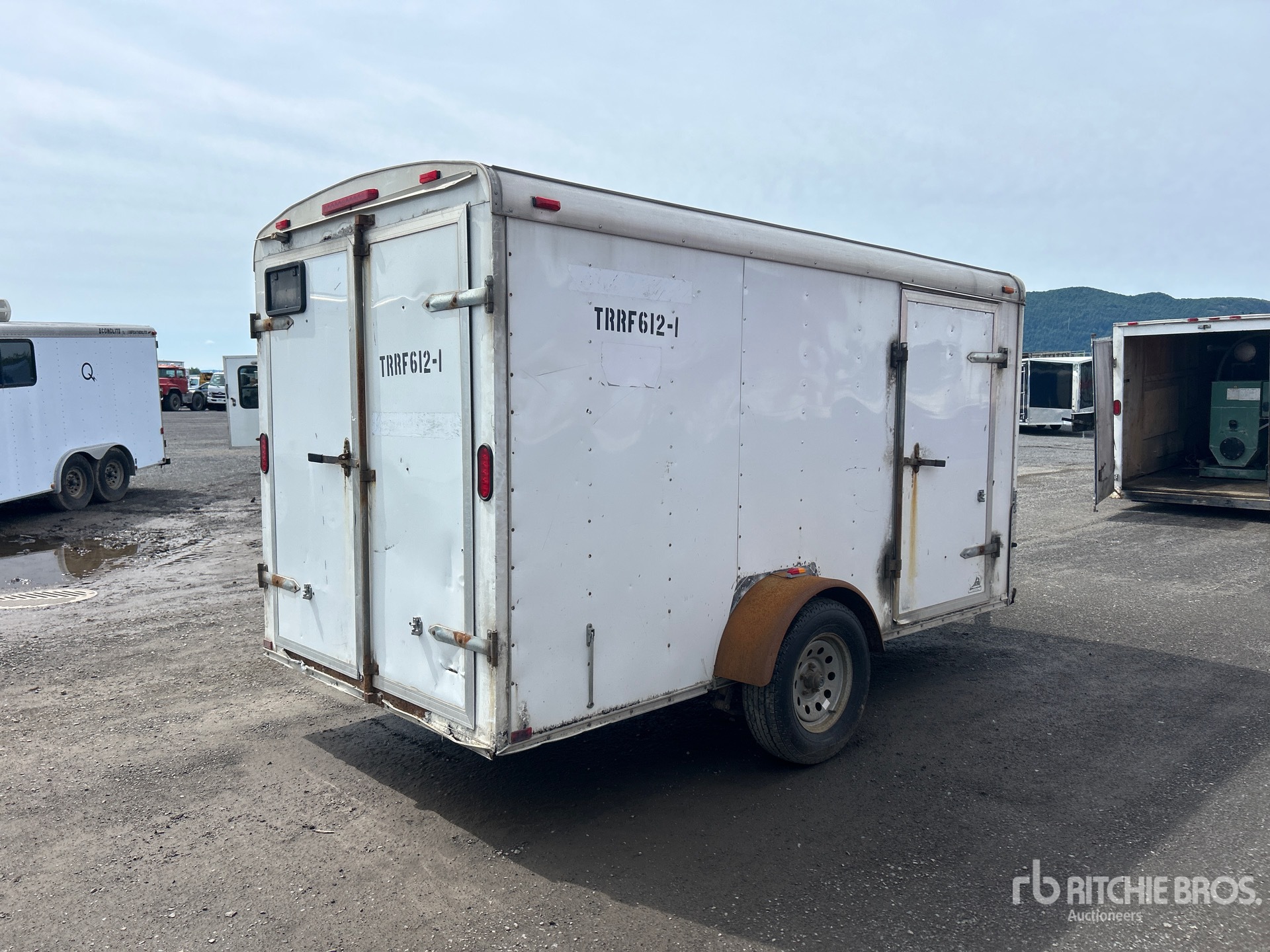 General Appearance with Picture, Right Rear Corner