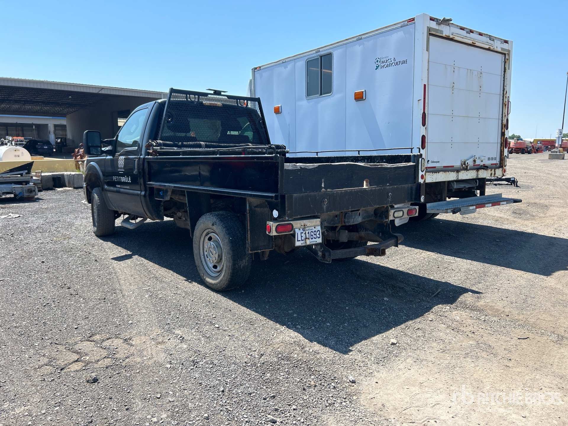 General Appearance with Picture, Left Rear Corner