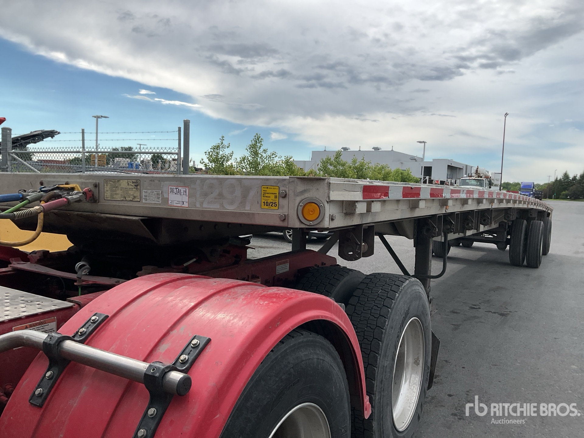 2017 Reitnouer 48 ft T/A