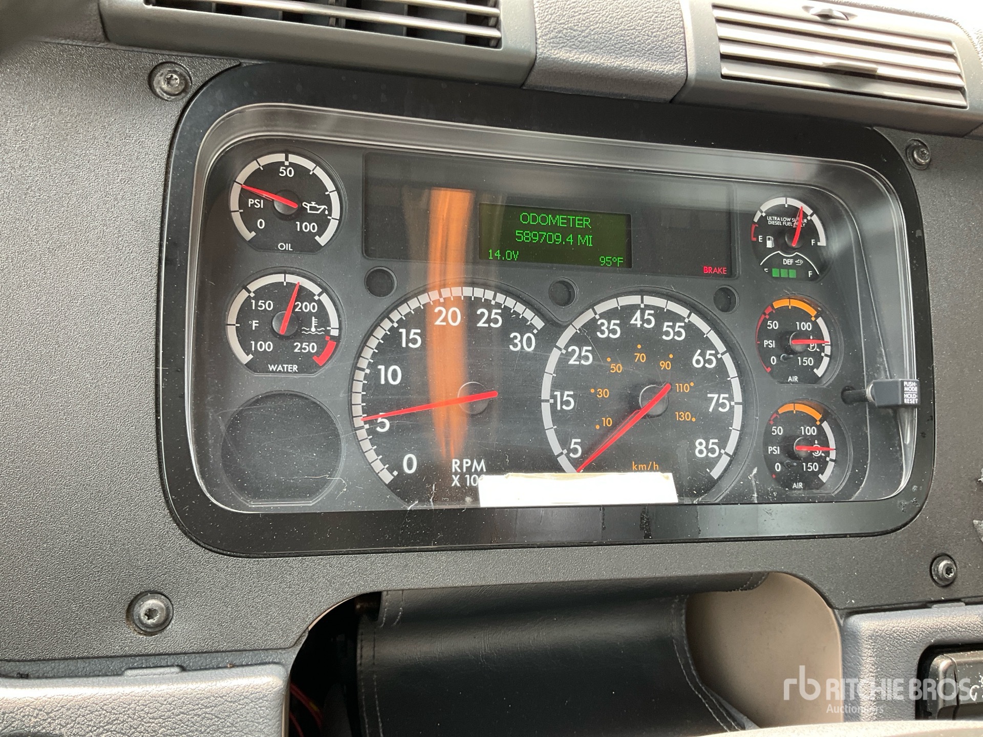 2018 Freightliner CASCADIA 113