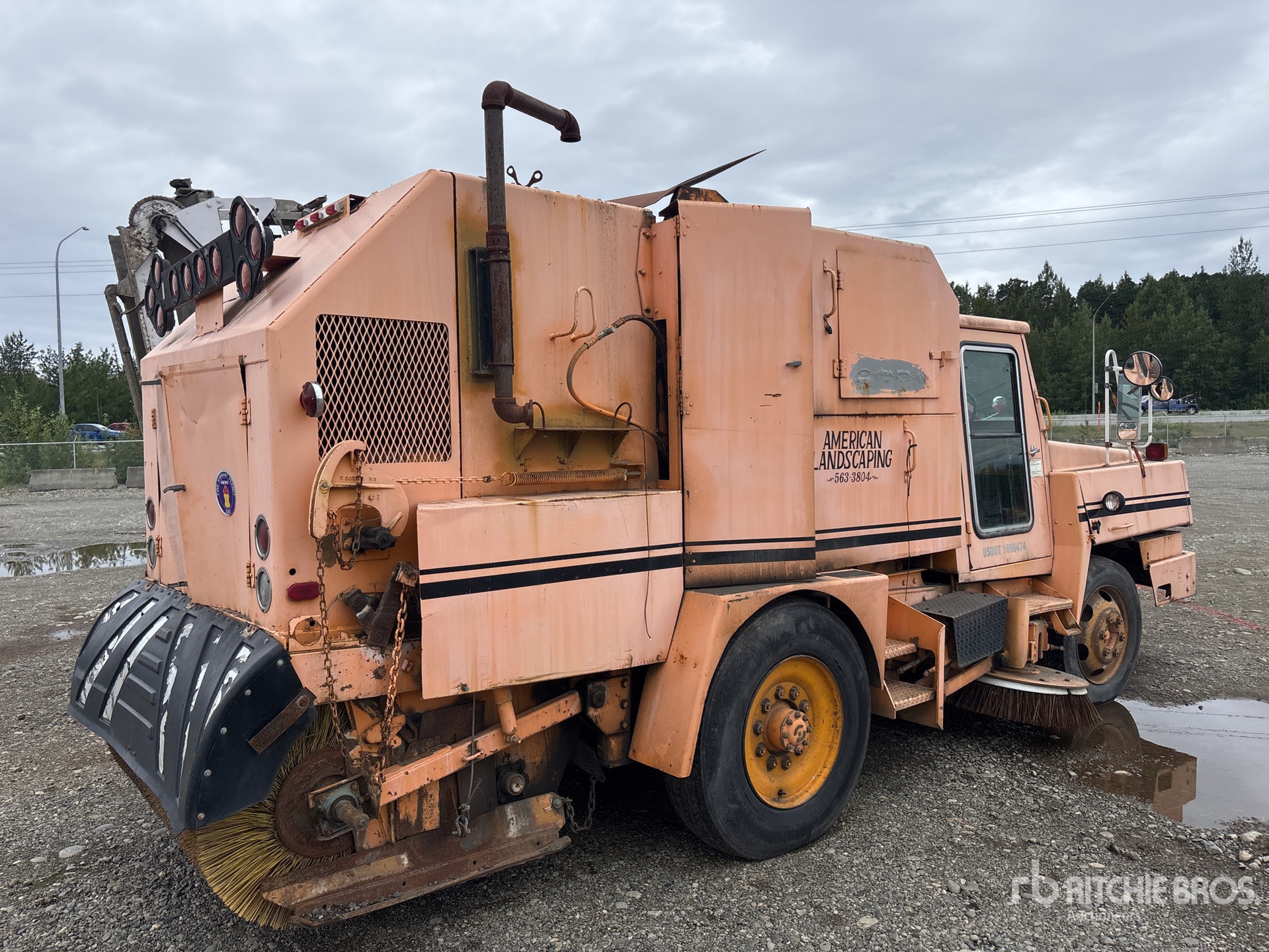 General Appearance with Picture, Right Rear Corner