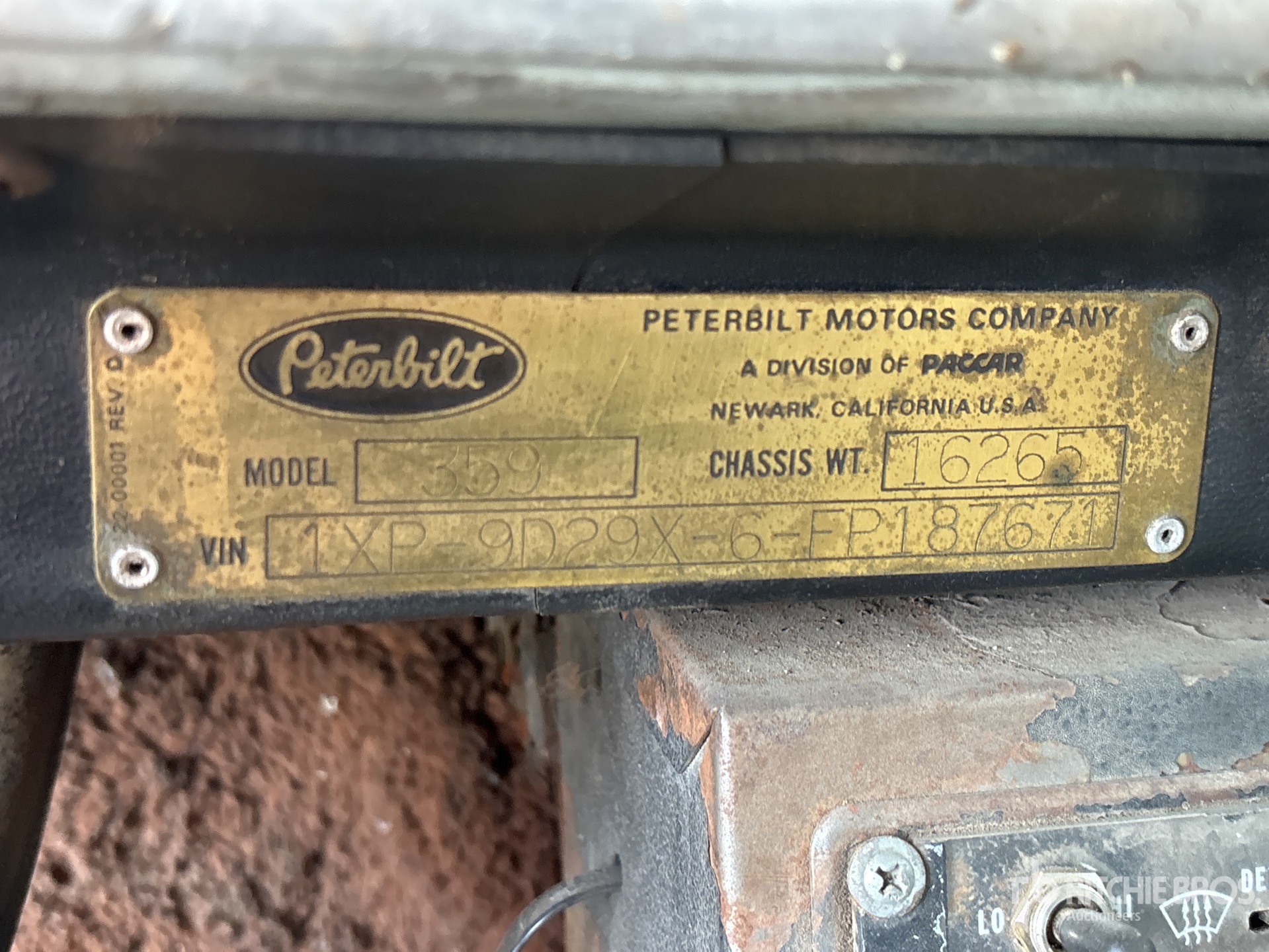 1985 Peterbilt 359