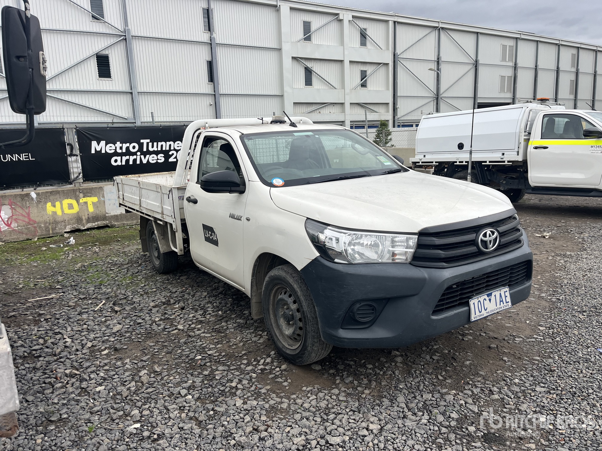General Appearance with Picture, Left Front Corner