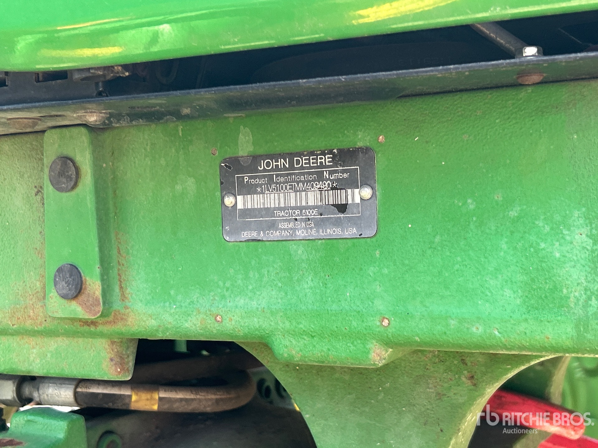 Photo of a 2020 John Deere 5100E