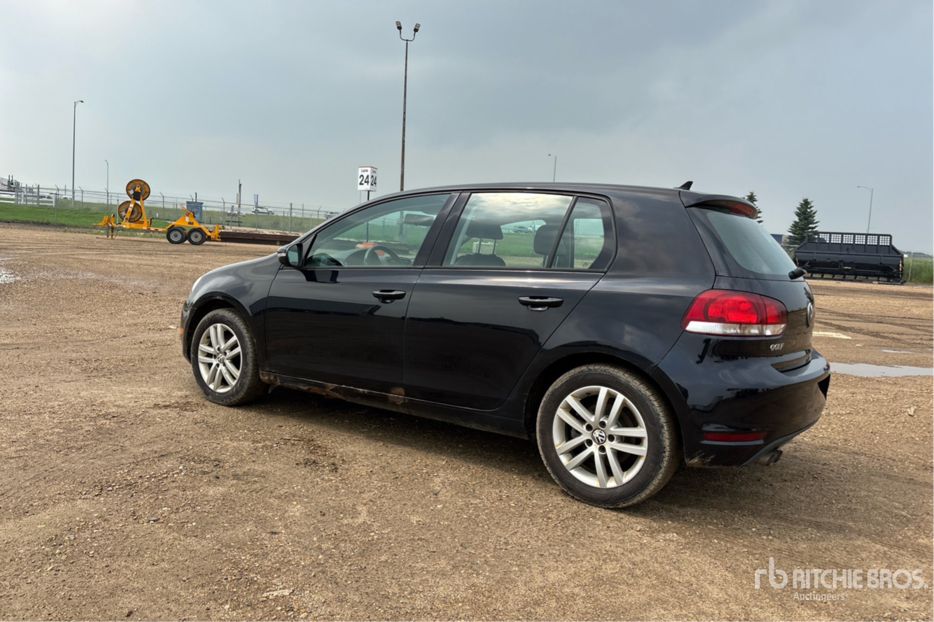 General Appearance with Picture, Left Rear Corner