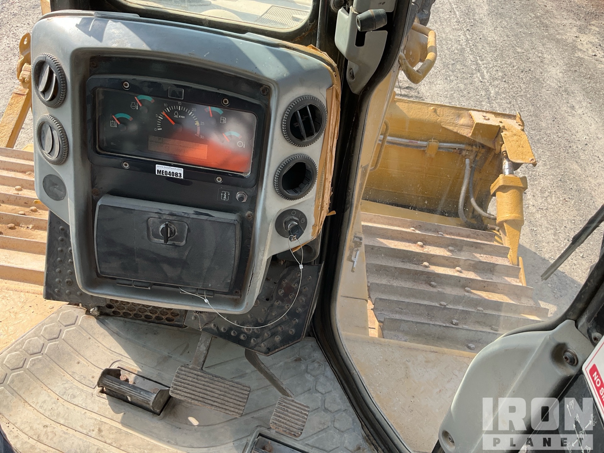 2018 Caterpillar D6R2 LGP