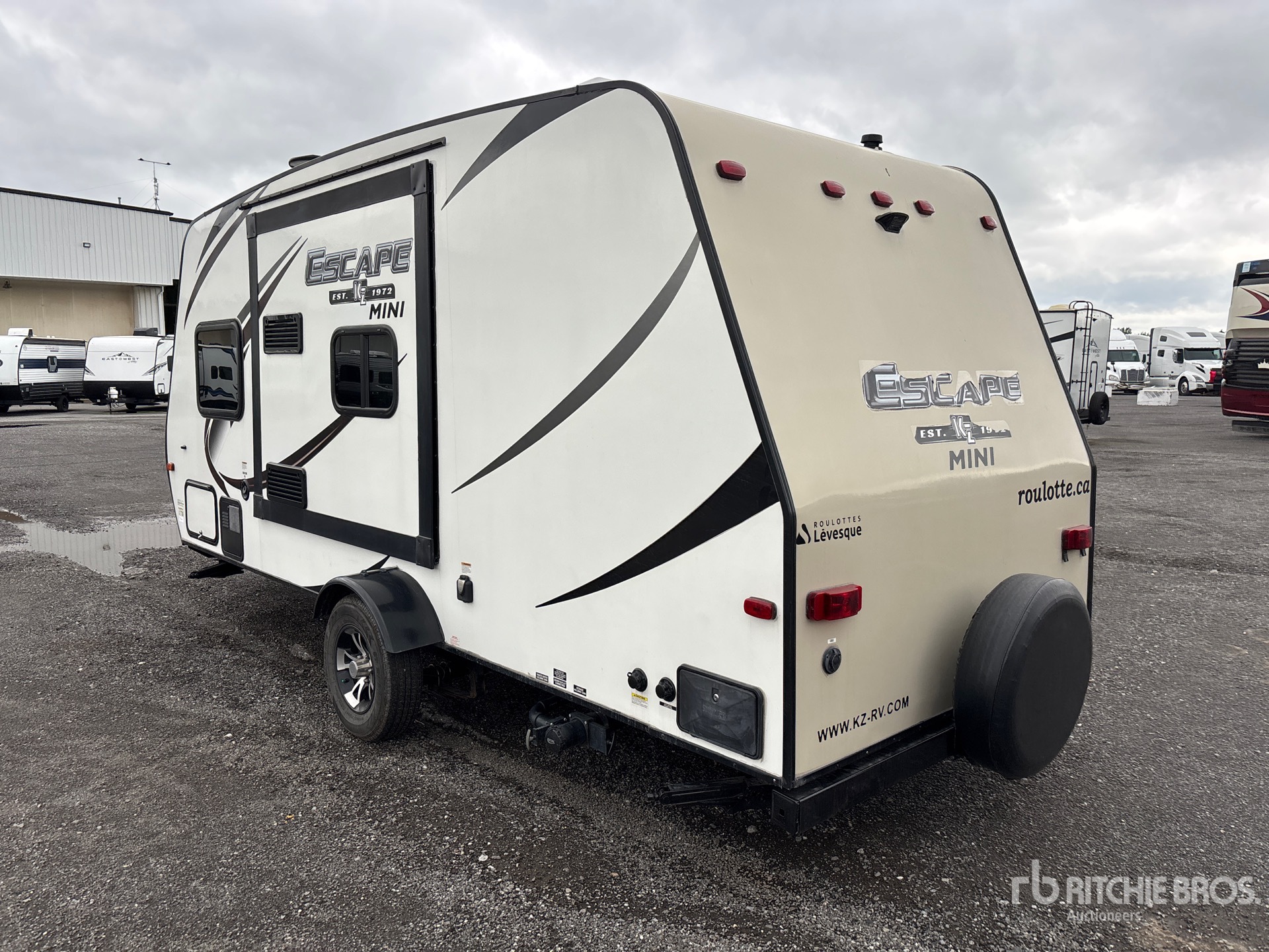General Appearance with Picture, Left Rear Corner