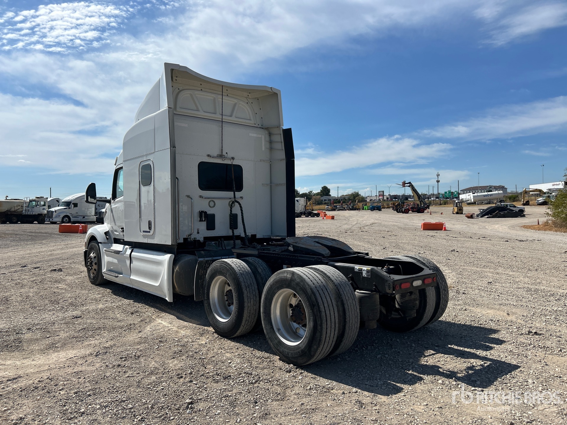 2023 Peterbilt 579