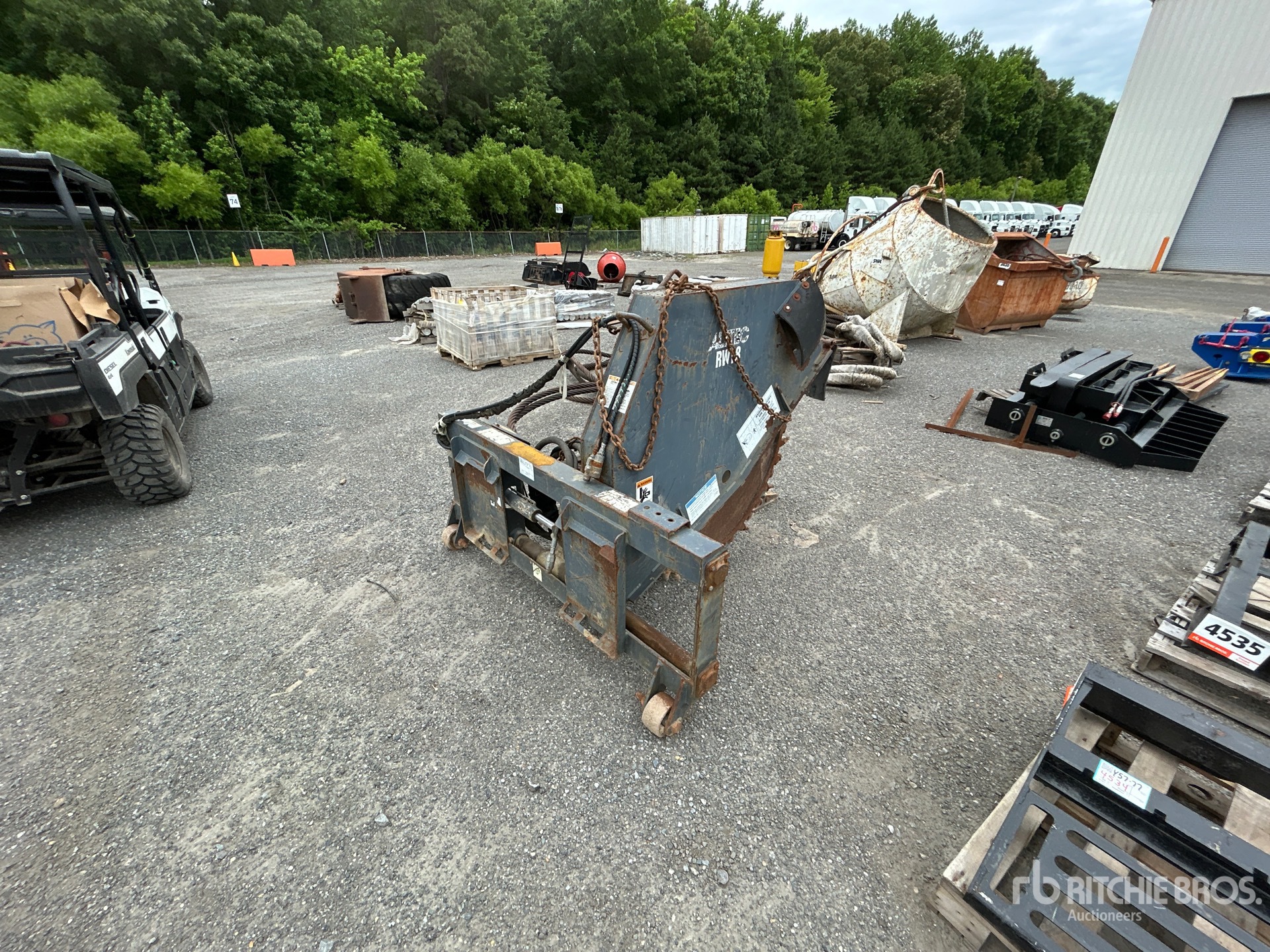 General Appearance with Picture, Right Rear Corner