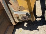 Chassis with Quick Coupler to Arms Pins
