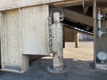 Carrier with Stabilizer Jacks