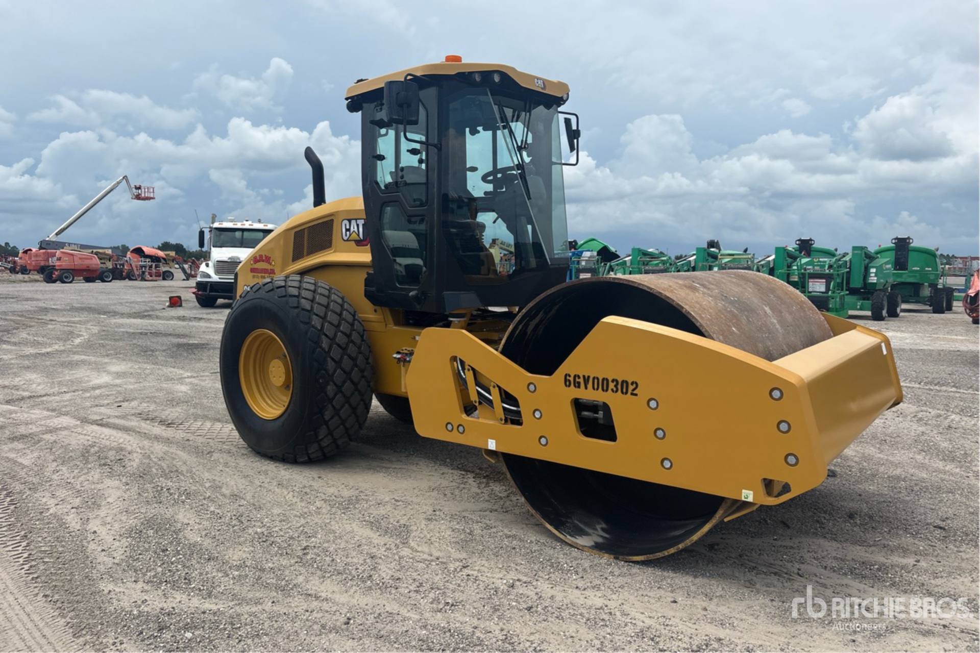 2024 Caterpillar CS10GC