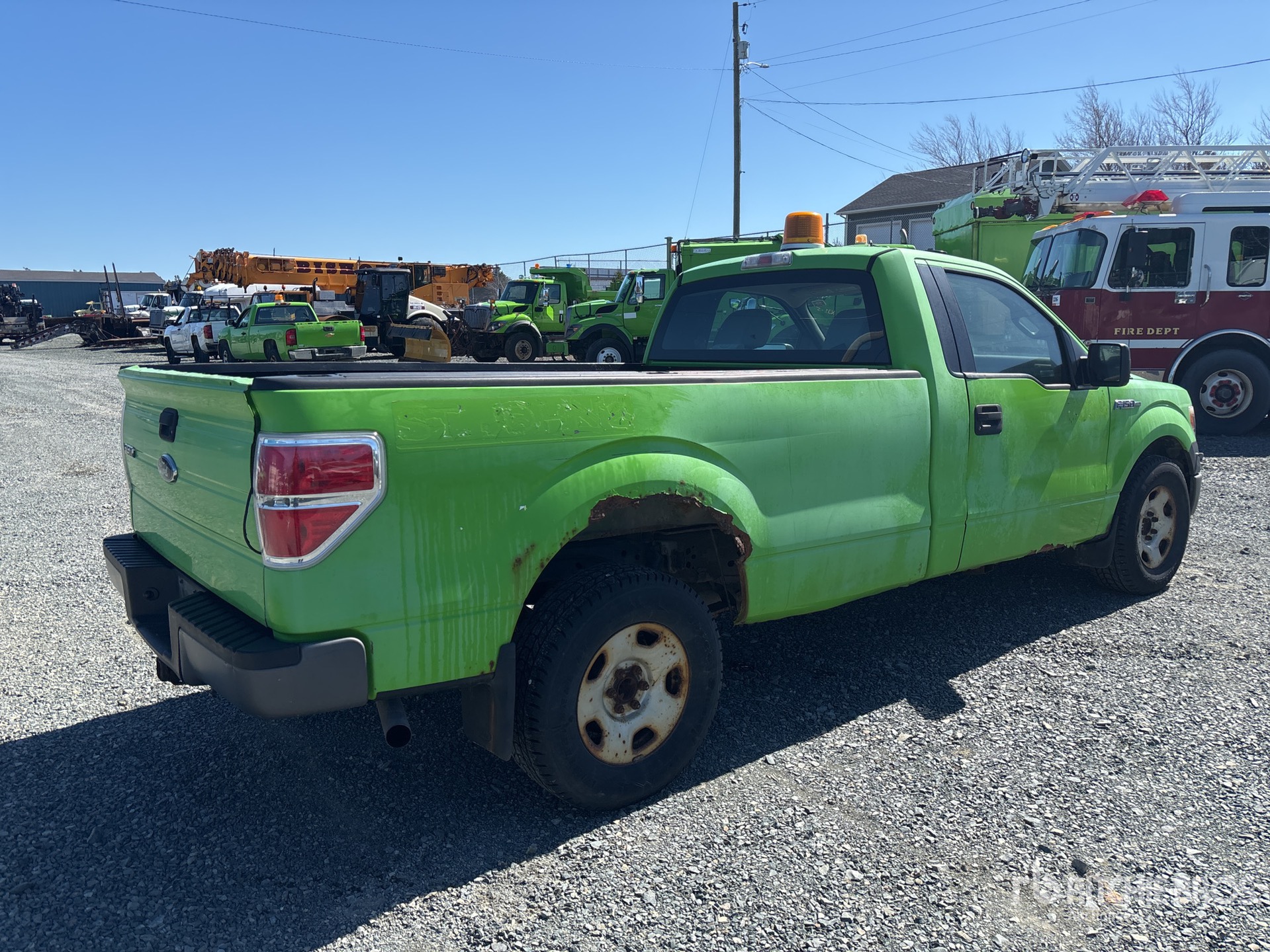 General Appearance with Picture, Right Rear Corner