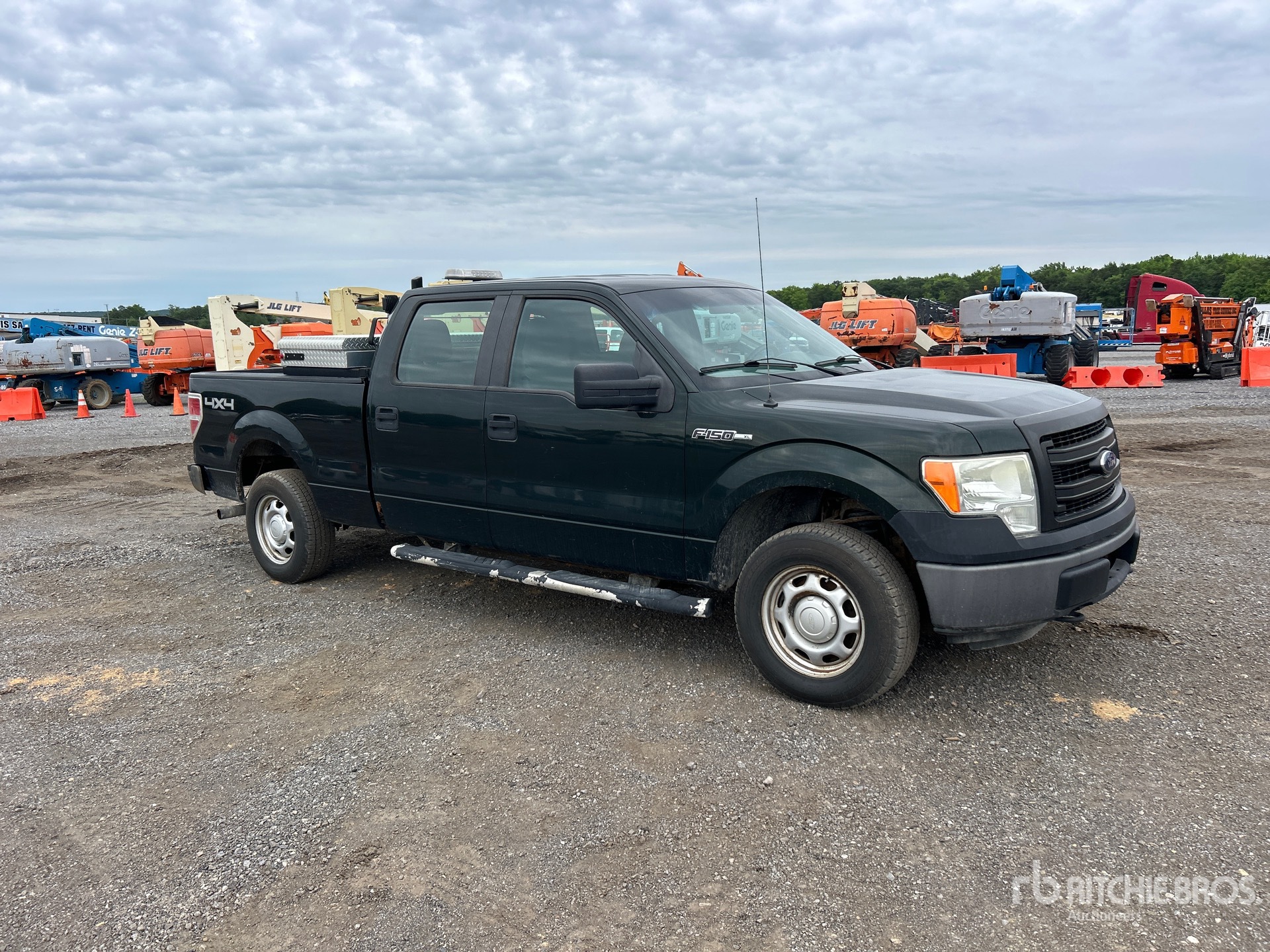 General Appearance with Picture, Right Front Corner