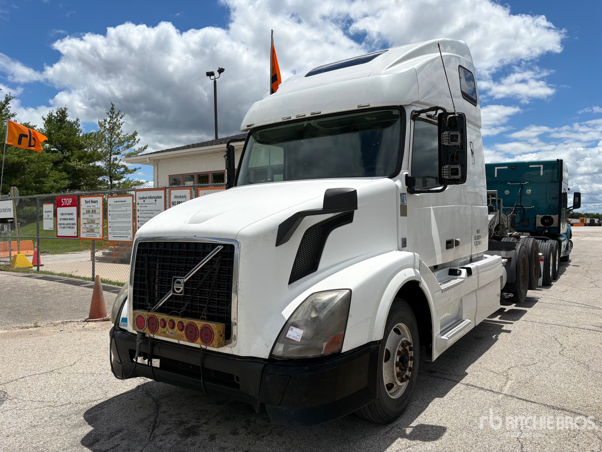 2014 Volvo VNL