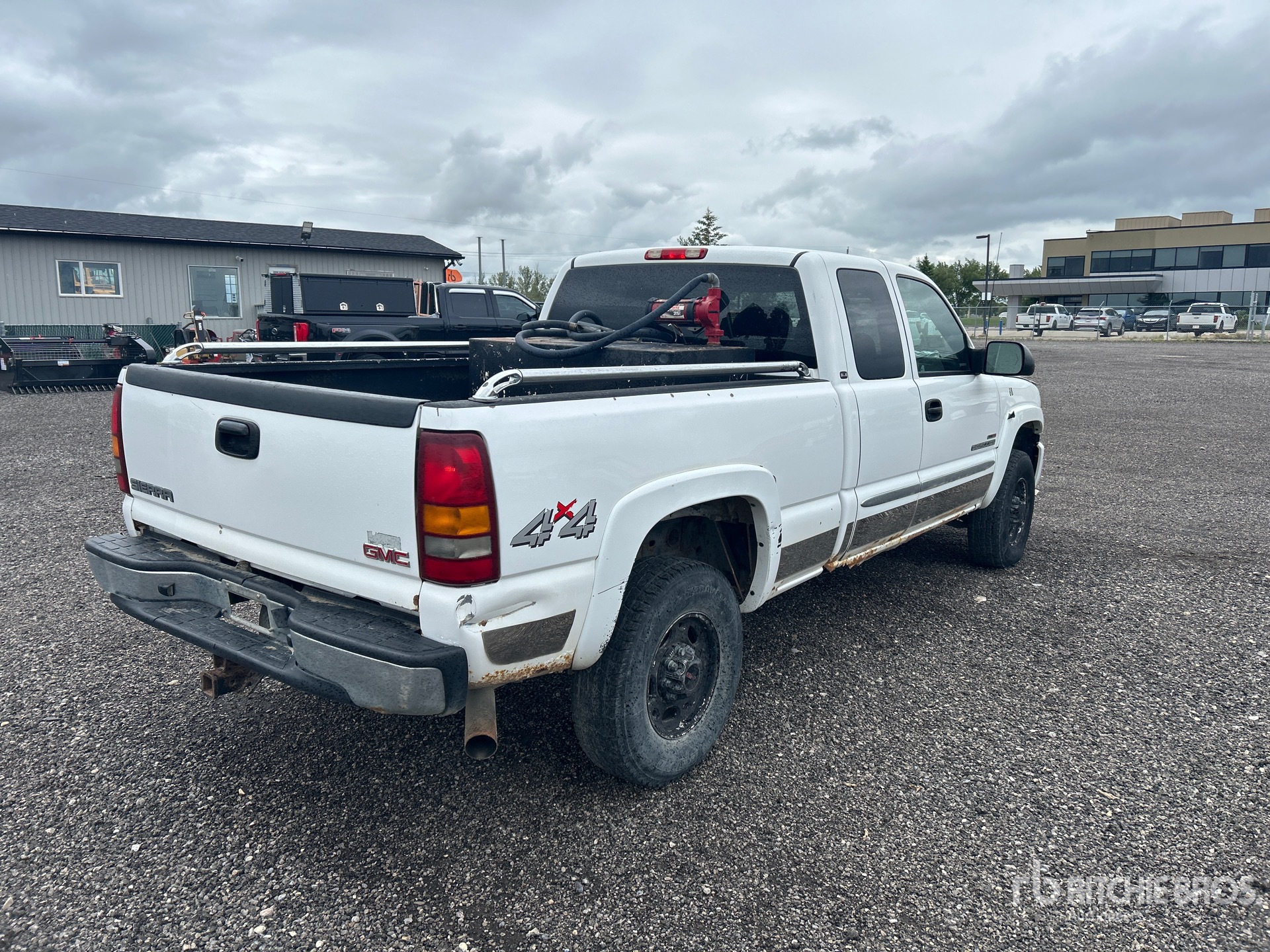 General Appearance with Picture, Right Rear Corner