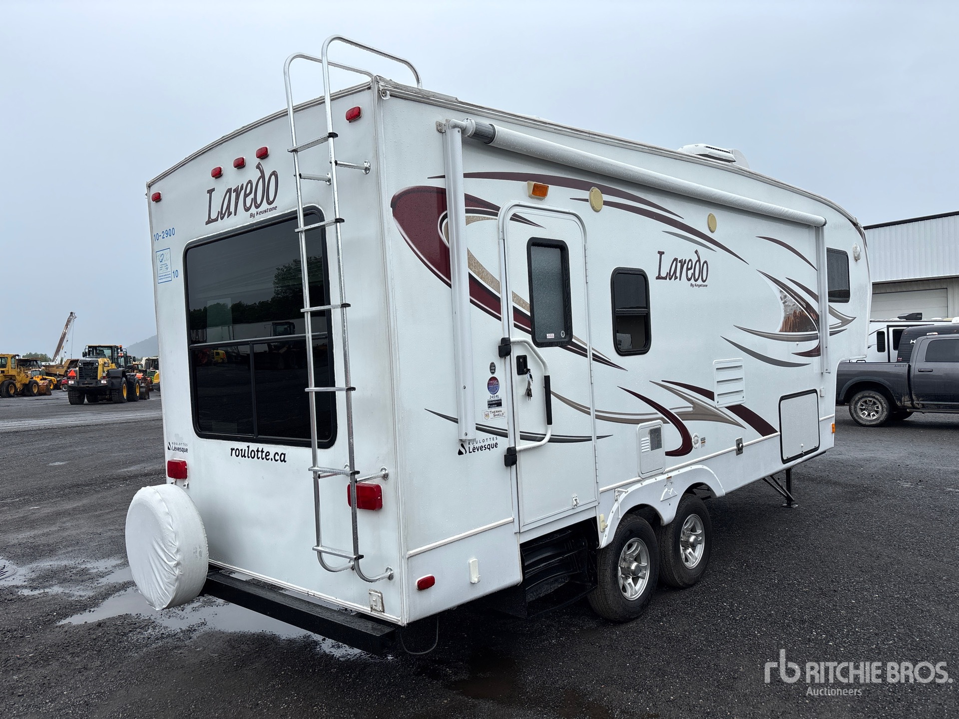 General Appearance with Picture, Right Rear Corner