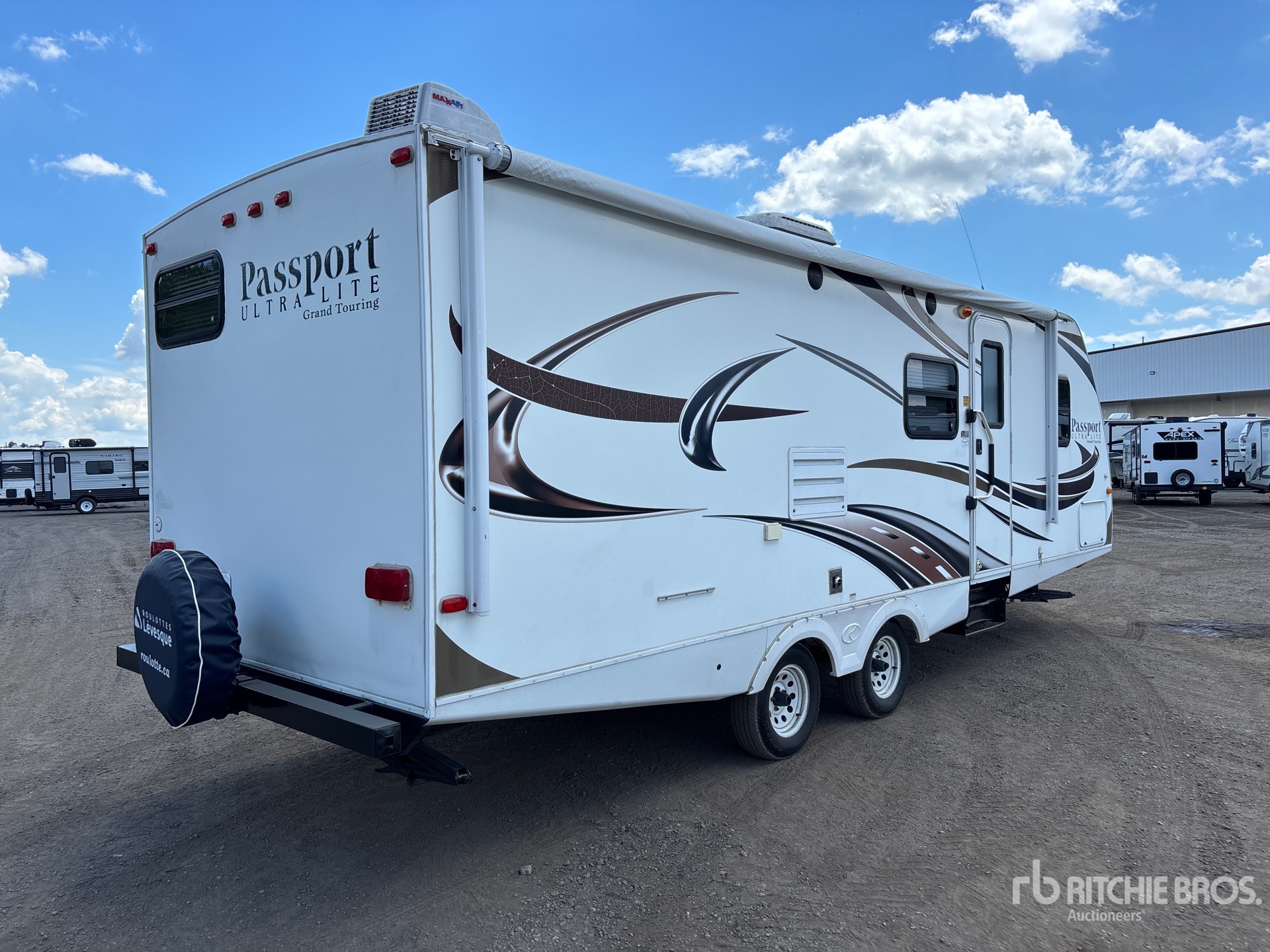 General Appearance with Picture, Right Rear Corner