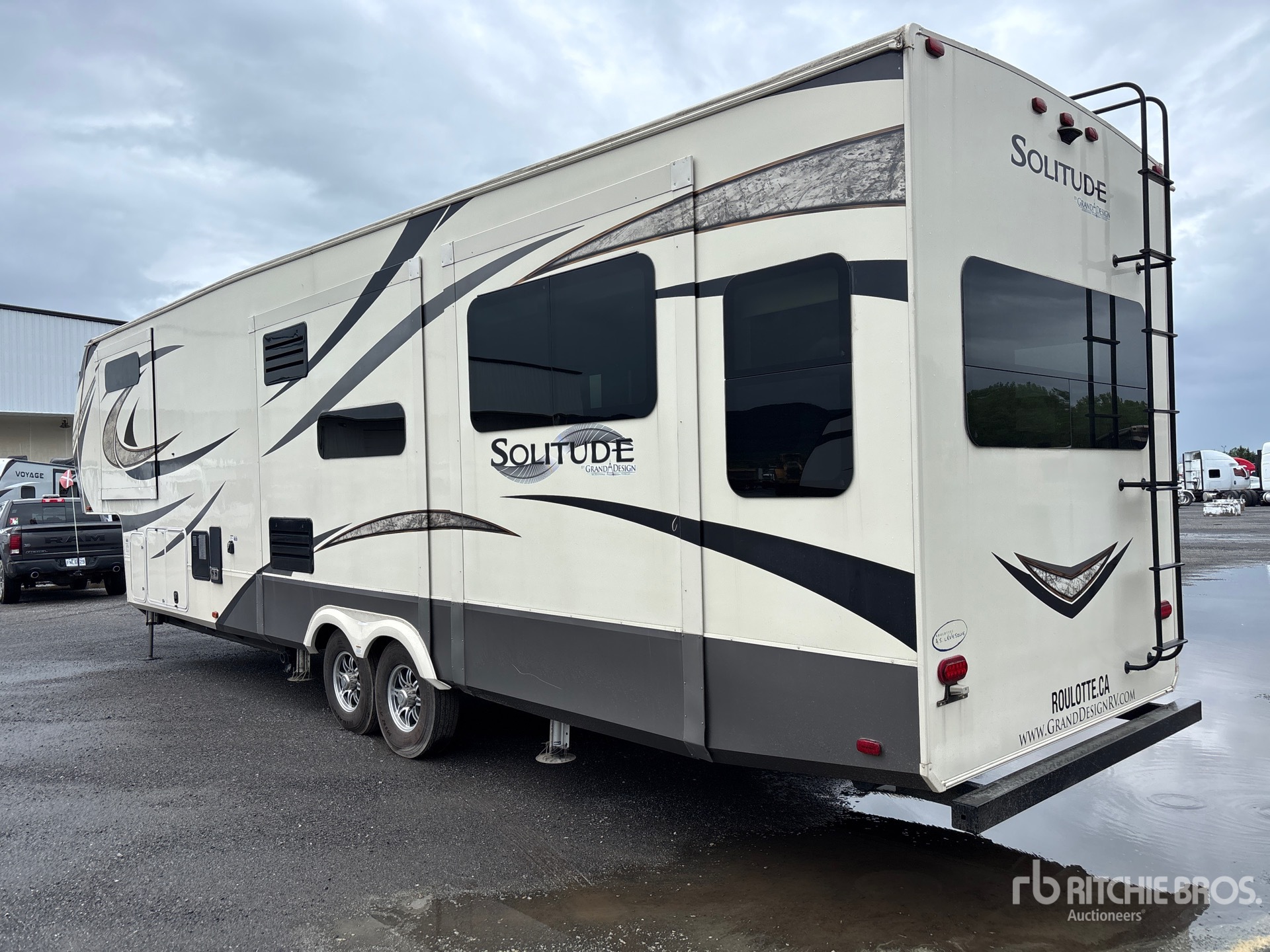General Appearance with Picture, Left Rear Corner