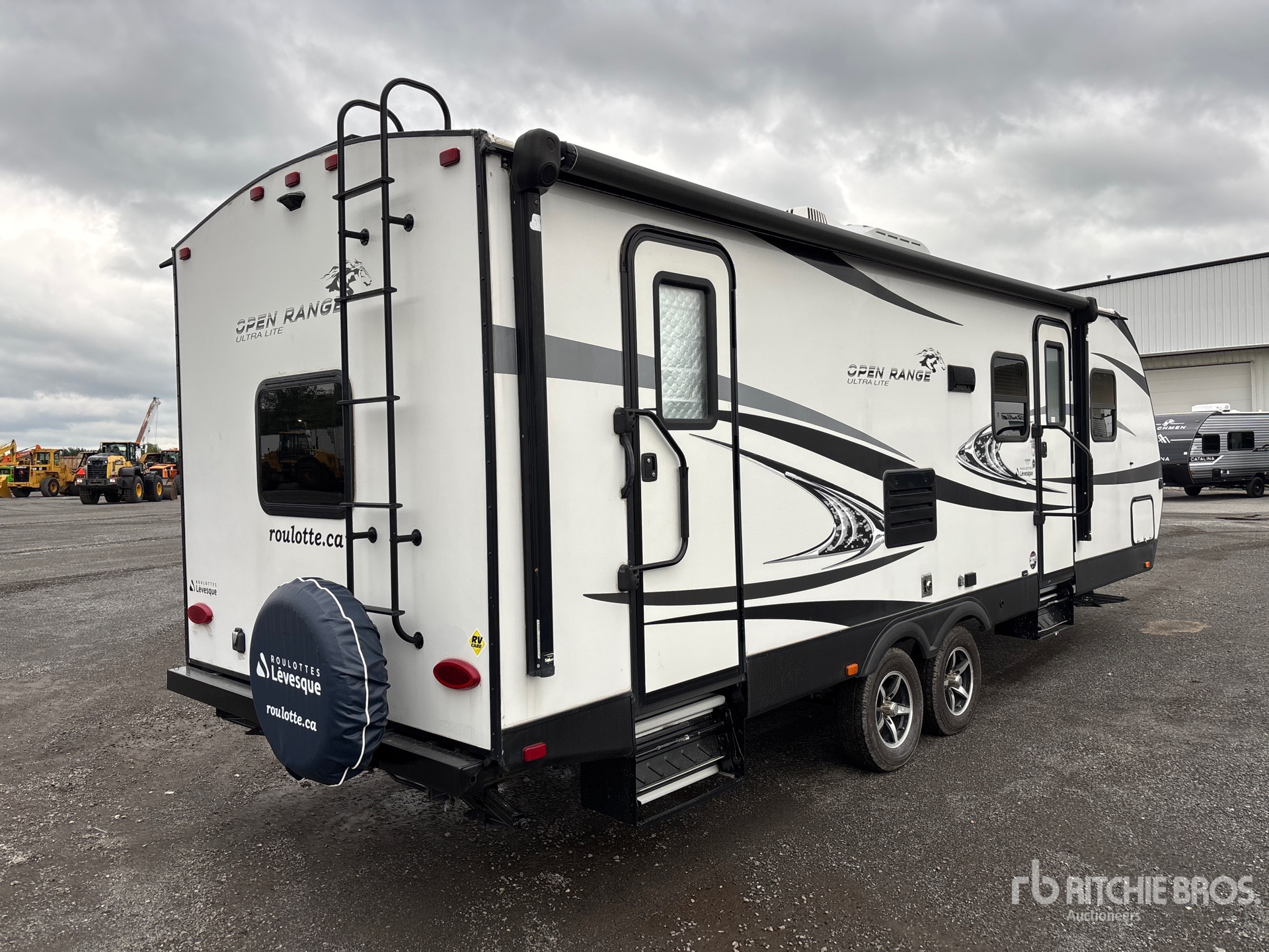 General Appearance with Picture, Right Rear Corner