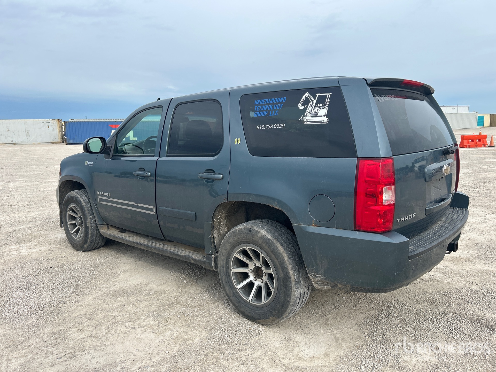 General Appearance with Picture, Left Rear Corner