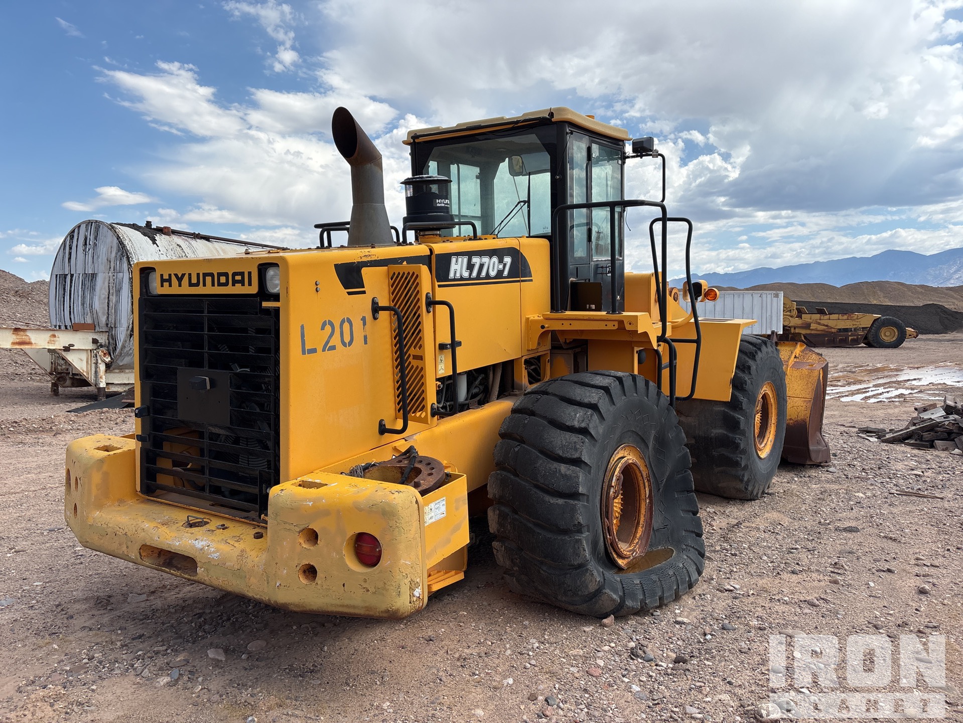 General Appearance with Picture, Right Rear Corner