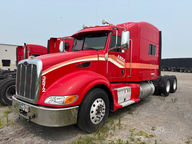 2015 Peterbilt 386 6x4 T/A Sleeper Truck Tractor (Glider Kit)