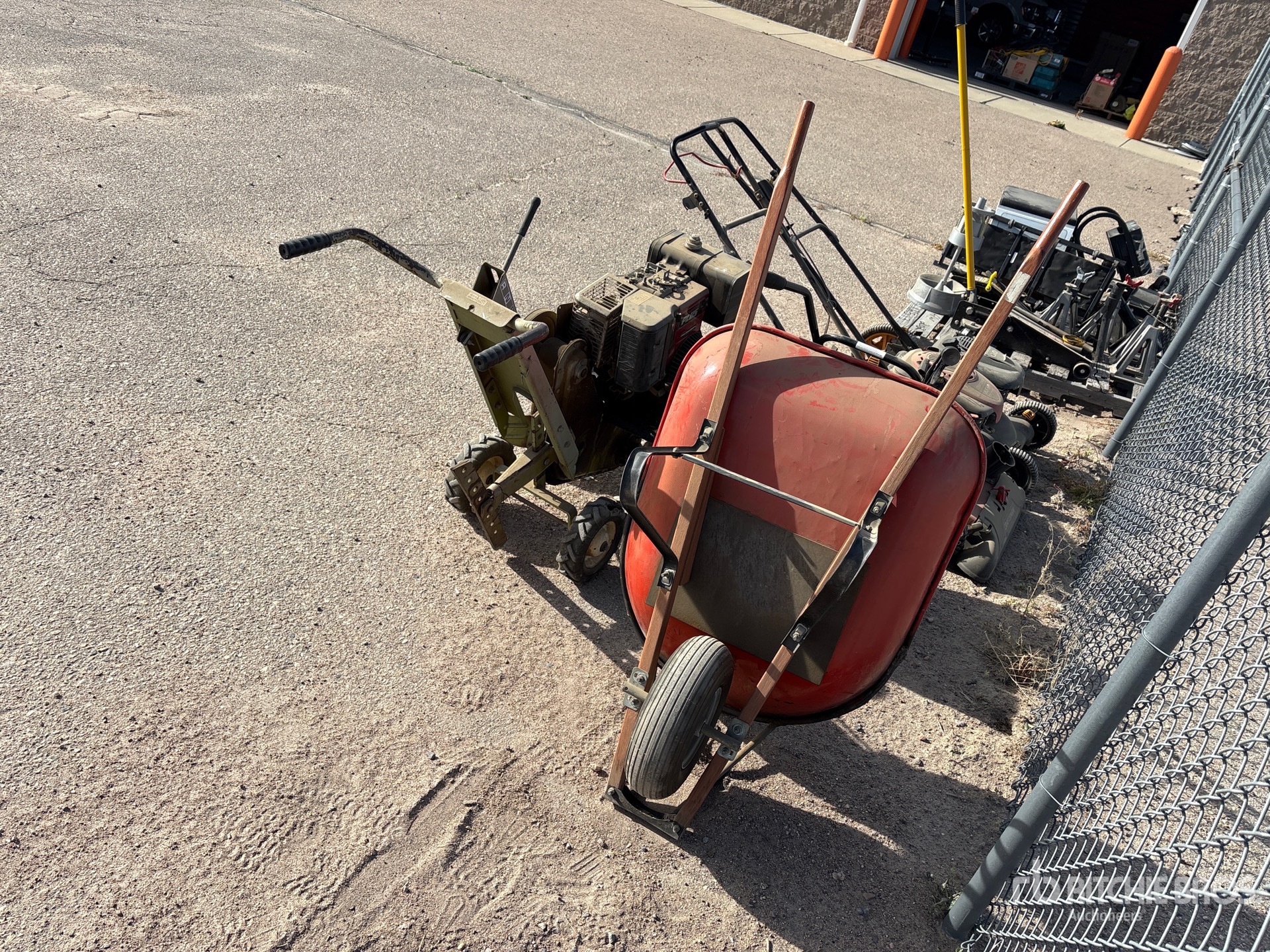 General Appearance with Picture, Right Rear Corner