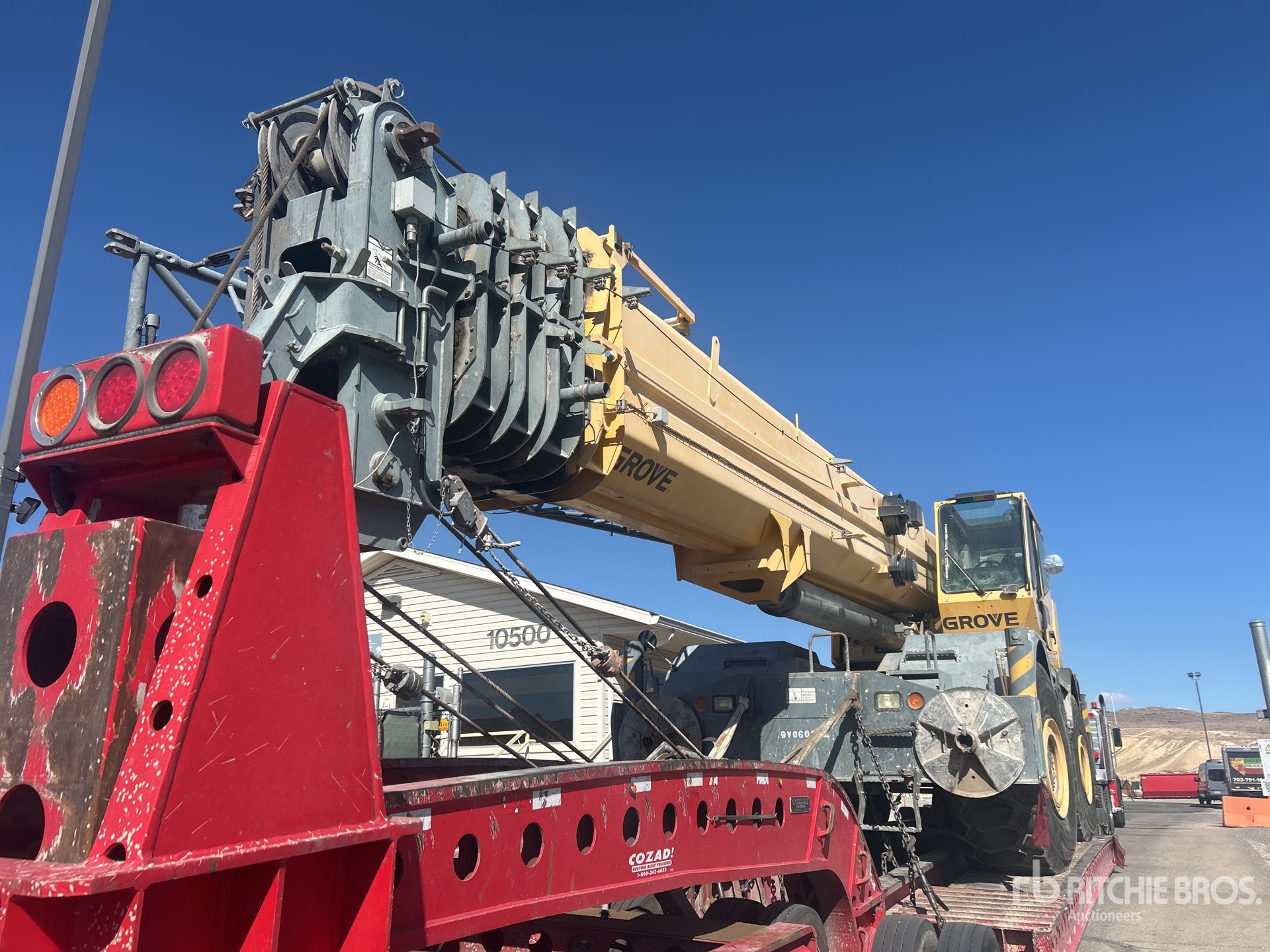 Grove RT890E
