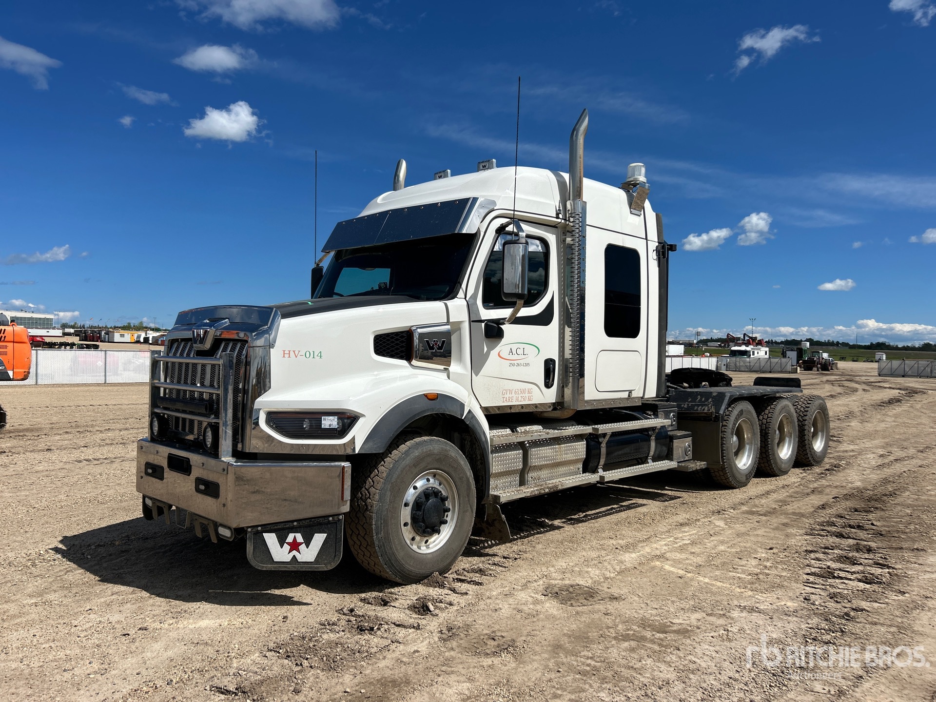 Photo of a 2024 Western Star 49X