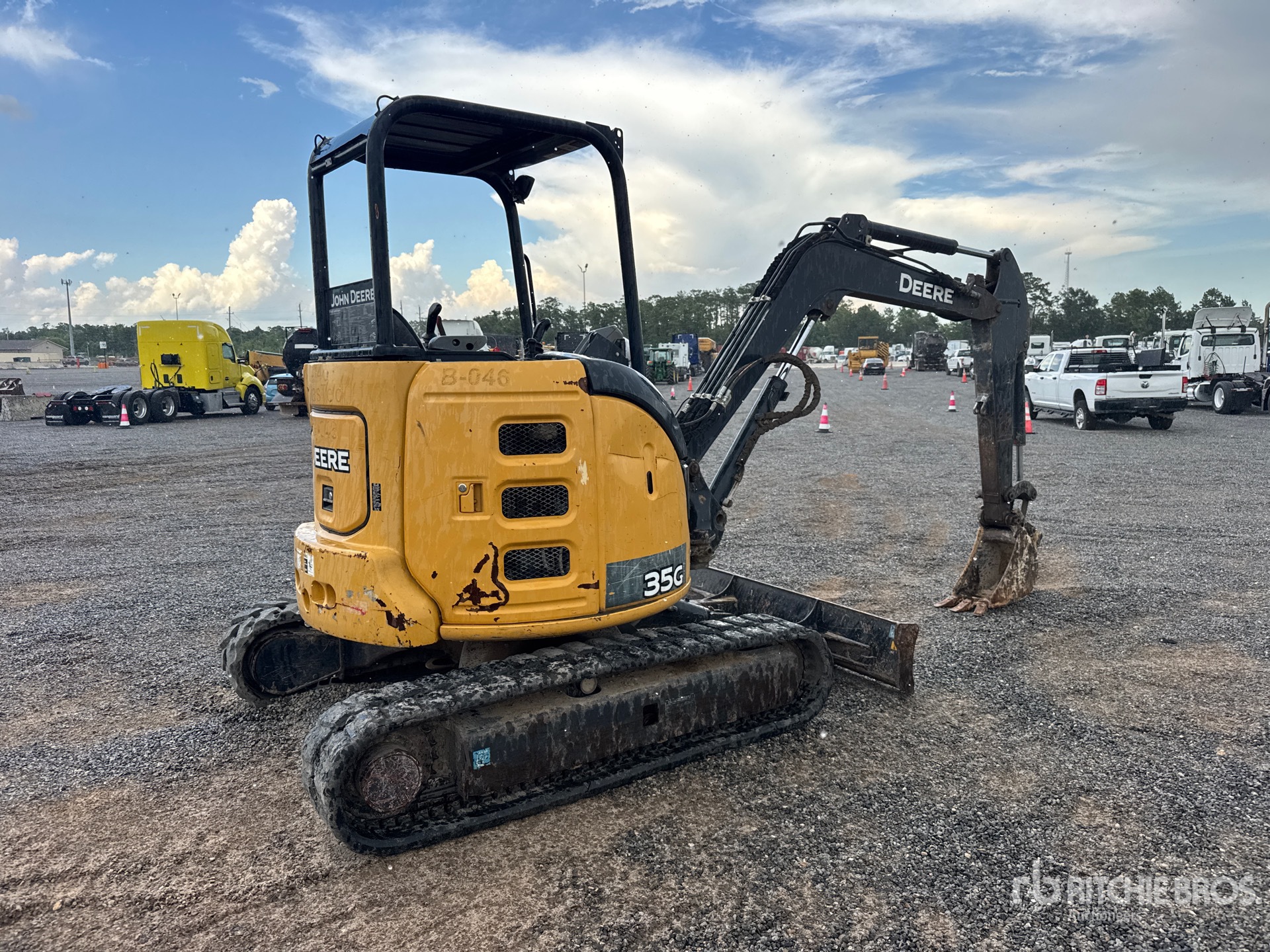 General Appearance with Picture, Right Rear Corner