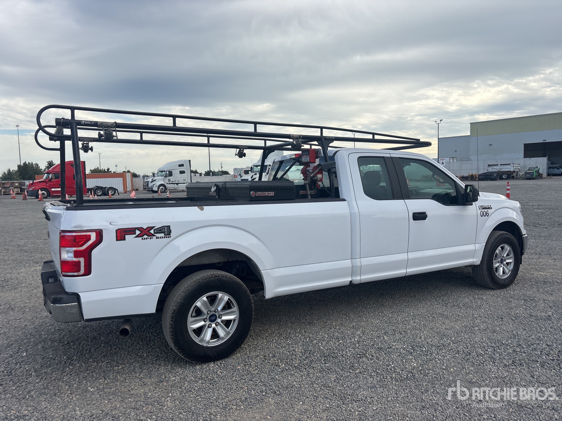 General Appearance with Picture, Right Rear Corner