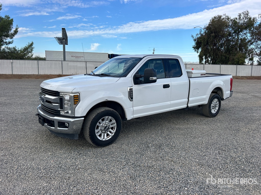 General Appearance with Featured Photo