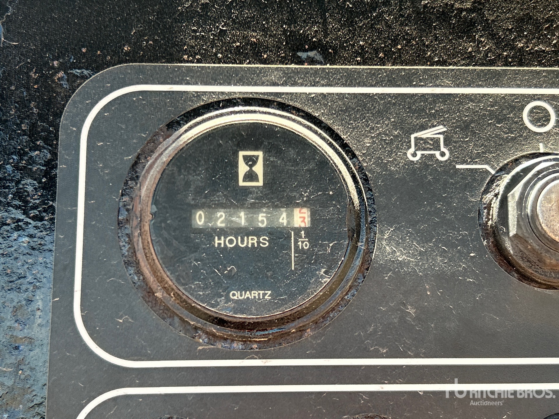 General Appearance with Hour Meter / Odometer