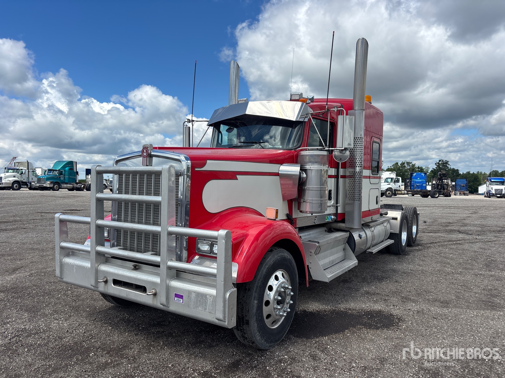 Photo of a 2019 Kenworth W900