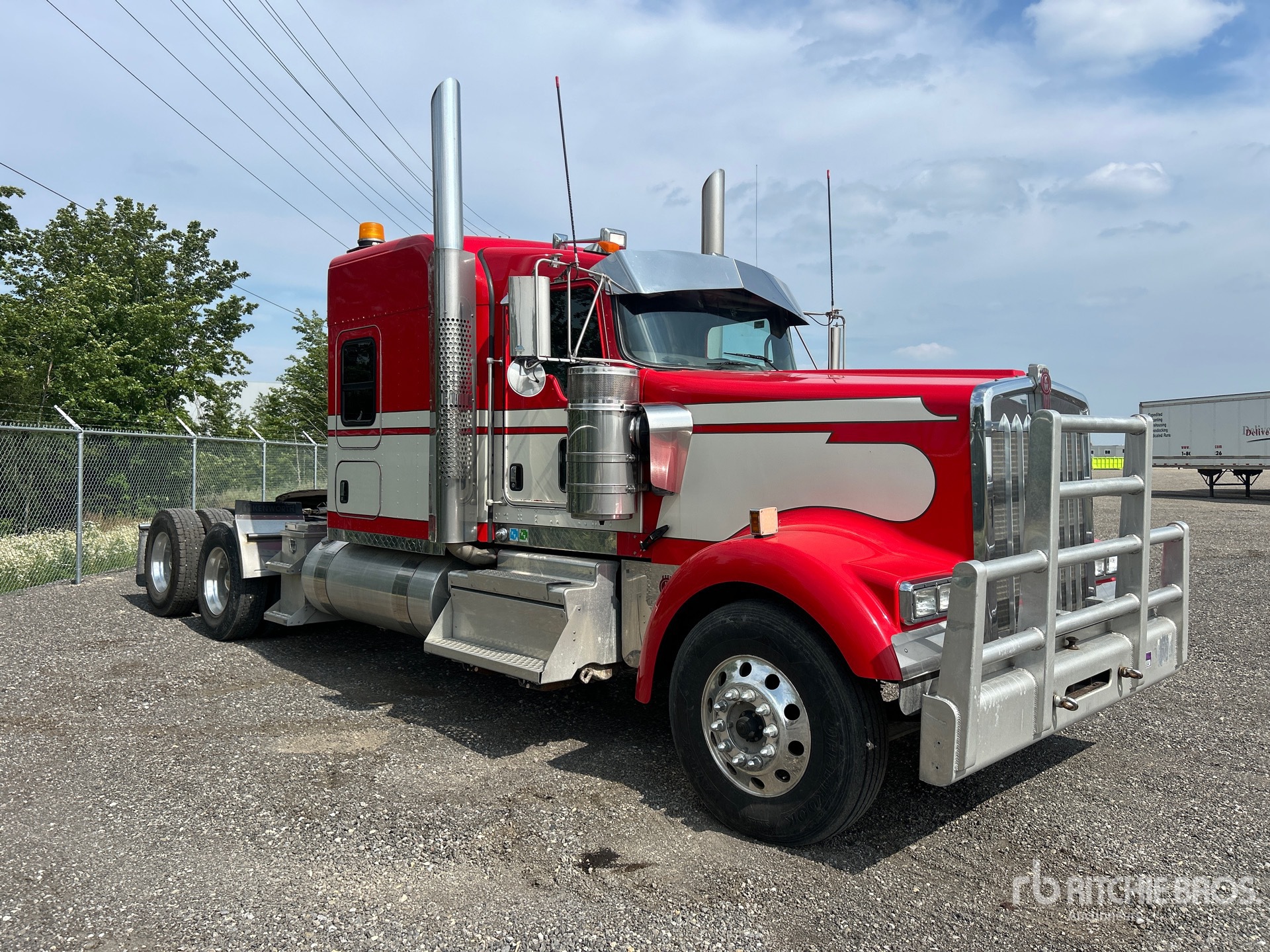 2019 Kenworth W900