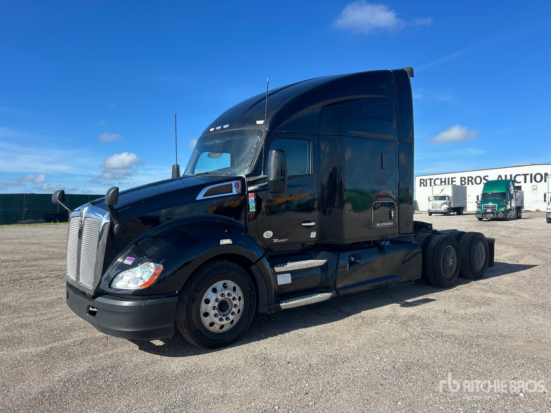Photo of 2020 Kenworth T680