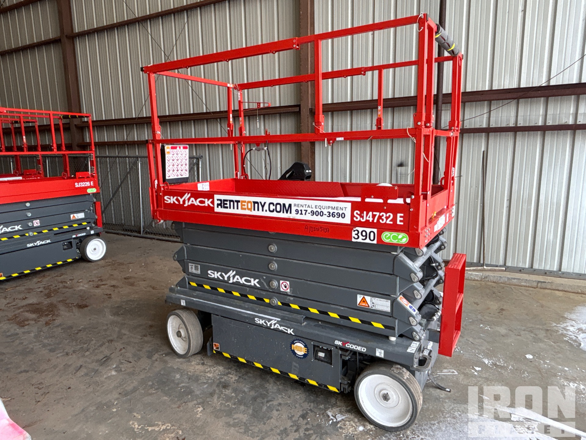 General Appearance with Picture, Left Rear Corner