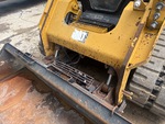 Hydraulics with Bucket Tilt Cylinders