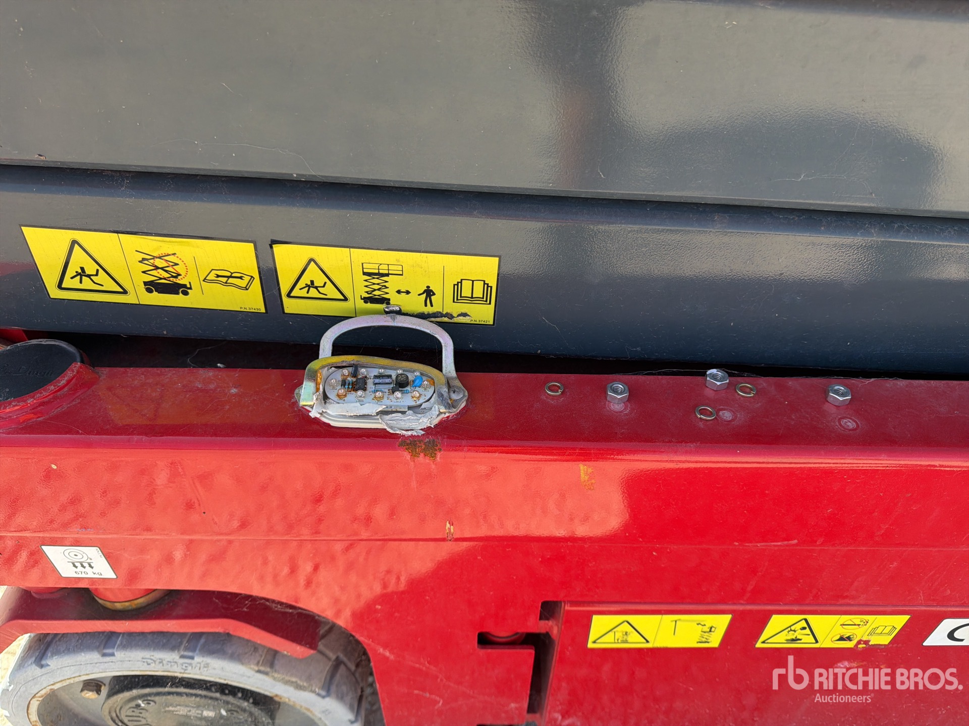 2019 Magni ES0808E