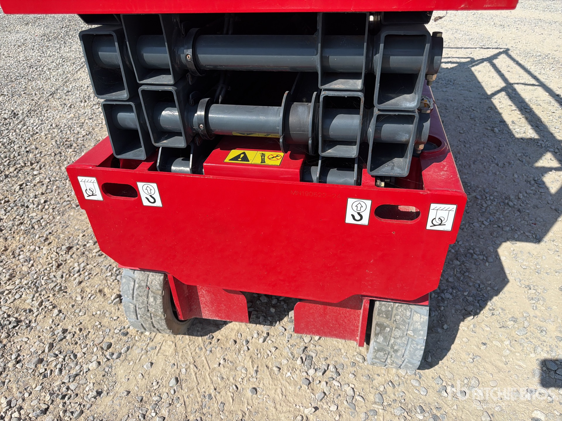 2019 Magni ES0808E