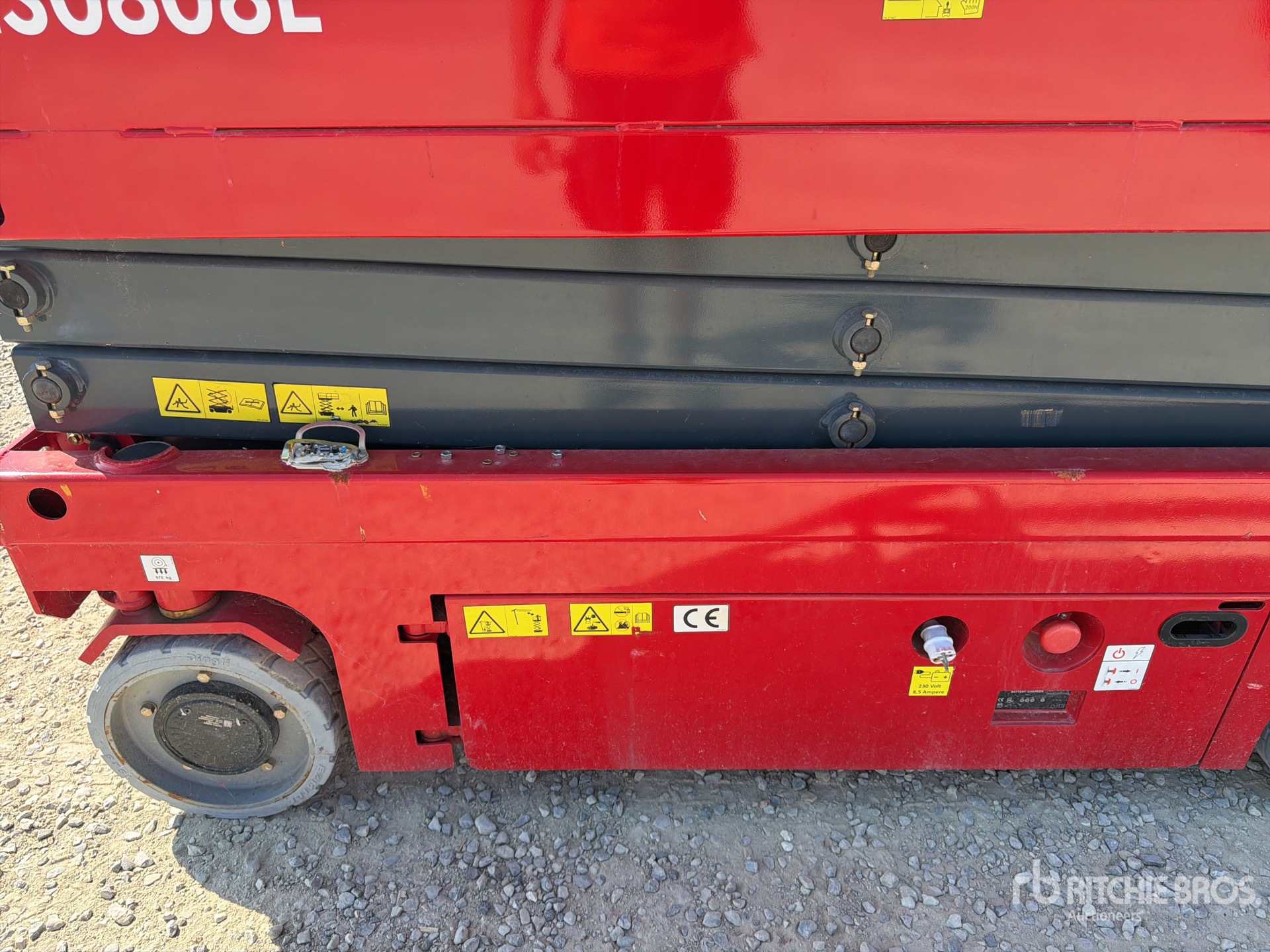 2019 Magni ES0808E