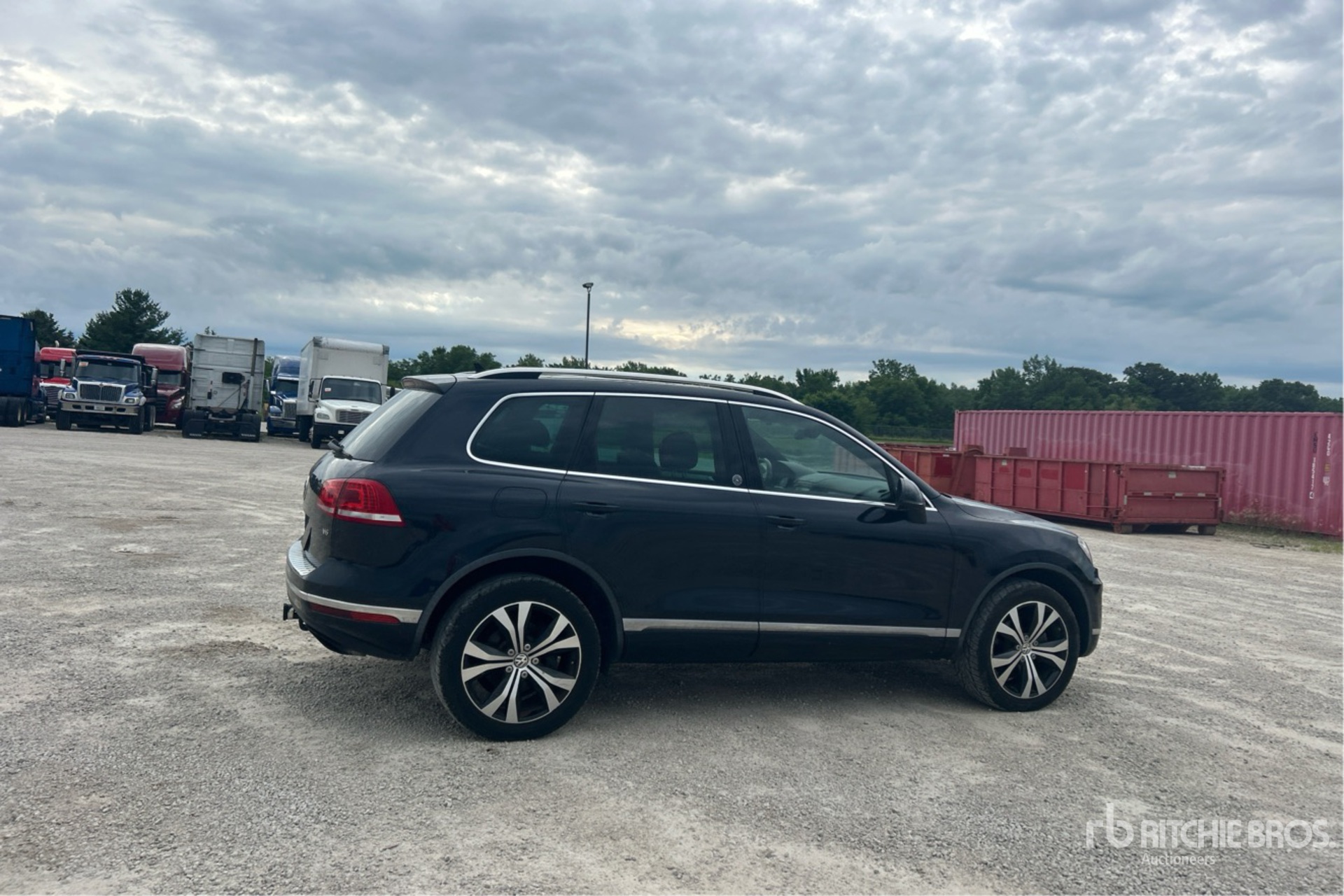 General Appearance with Picture, Right Rear Corner