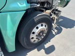 Underbody with Right Steer Tire