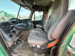 Cab with Seats/armrests